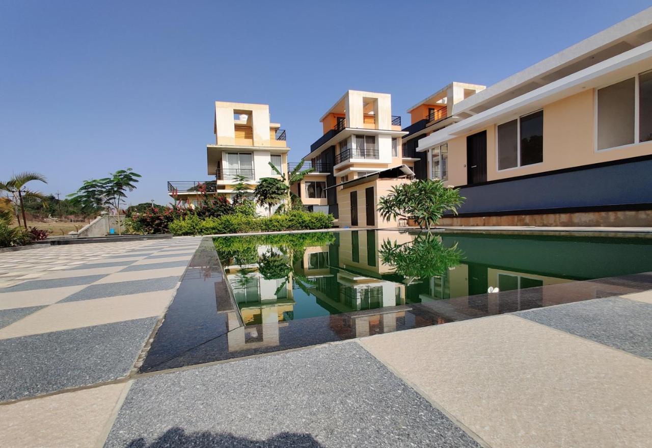 ROYAL MEADOWS - IGATPURI Bungalow B Bagian luar foto