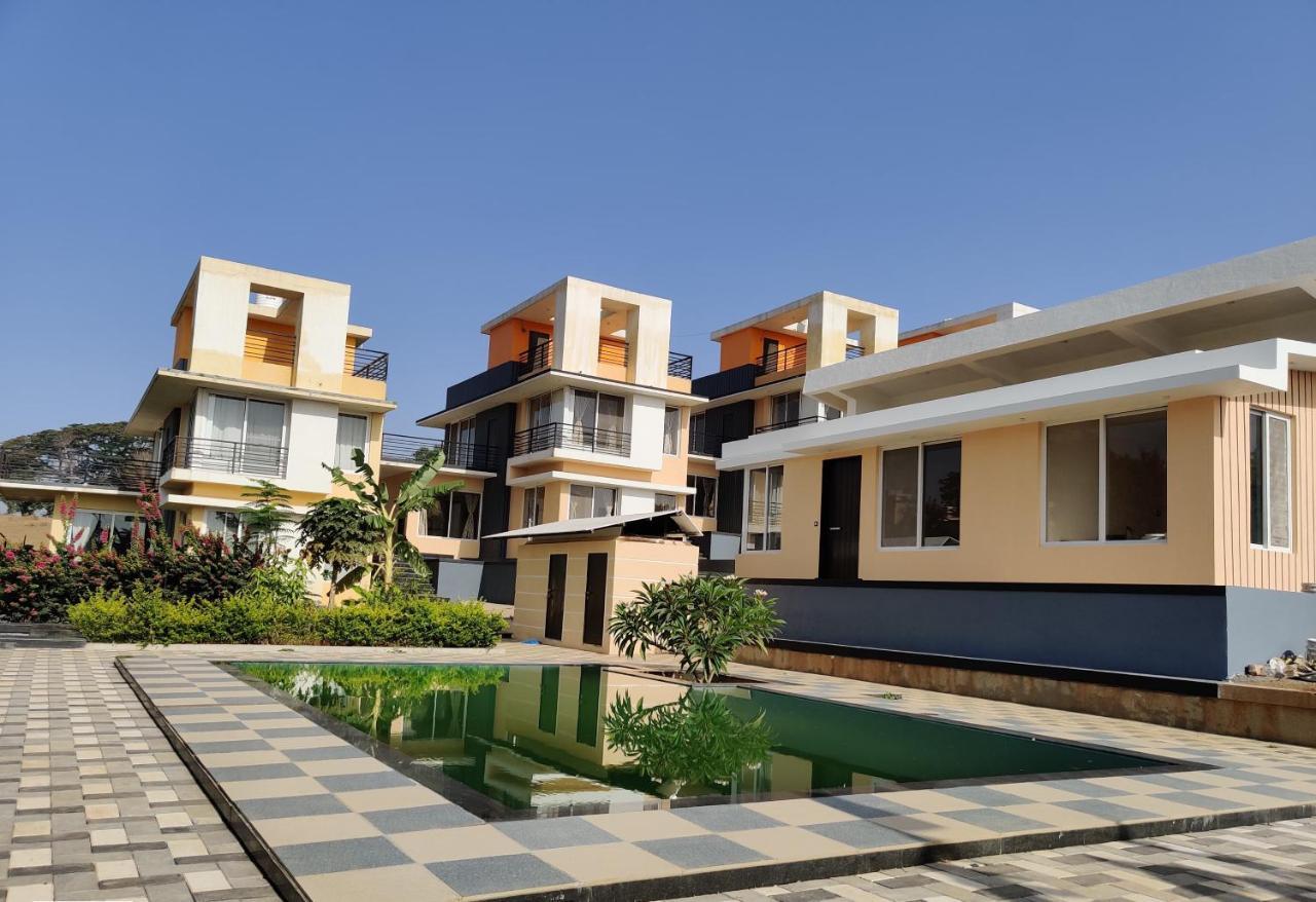 ROYAL MEADOWS - IGATPURI Bungalow B Bagian luar foto