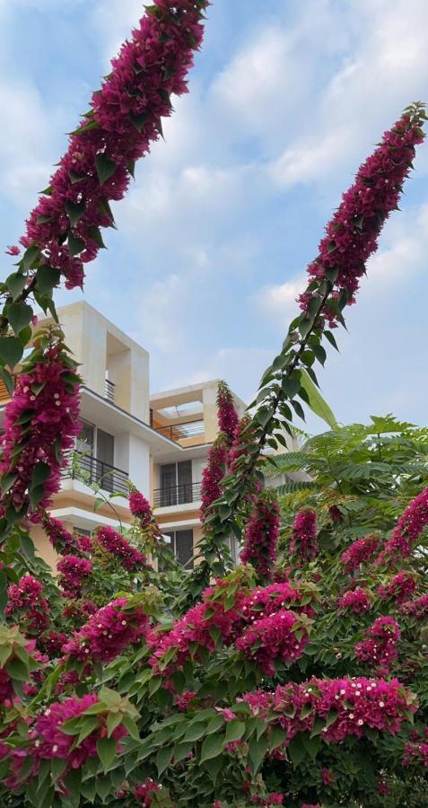 ROYAL MEADOWS - IGATPURI Bungalow B Bagian luar foto