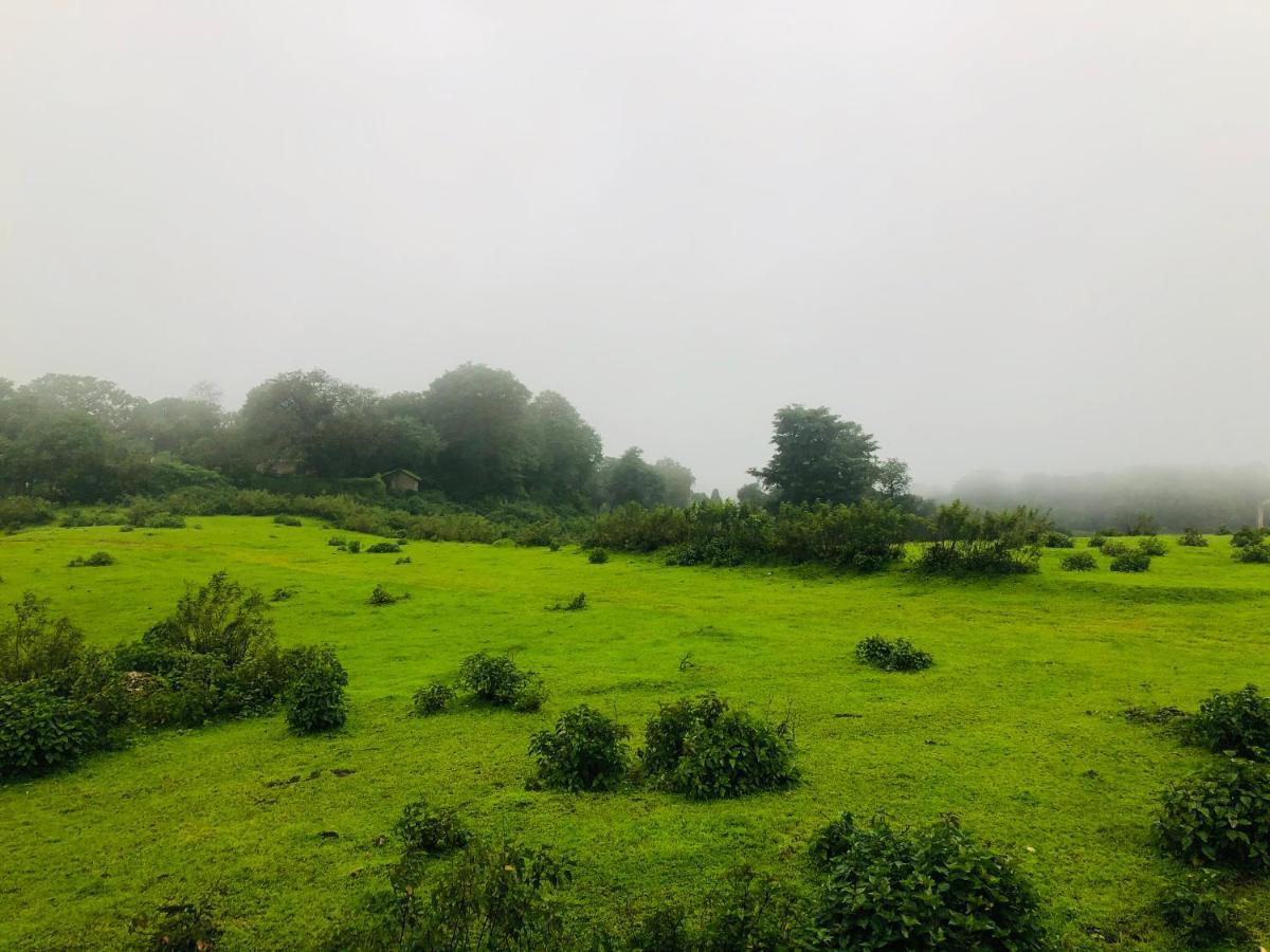 ROYAL MEADOWS - IGATPURI Bungalow B Bagian luar foto