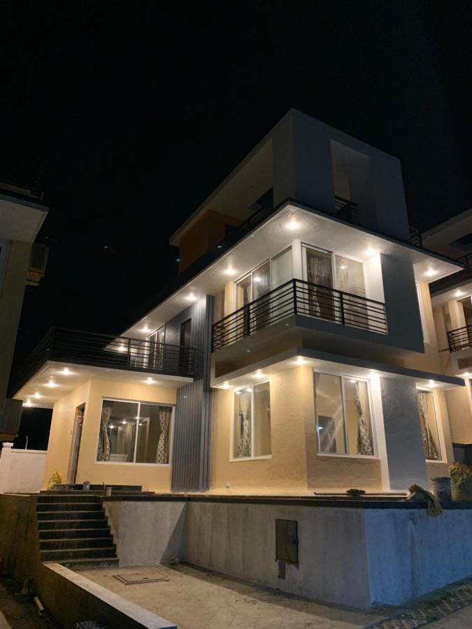 ROYAL MEADOWS - IGATPURI Bungalow B Bagian luar foto