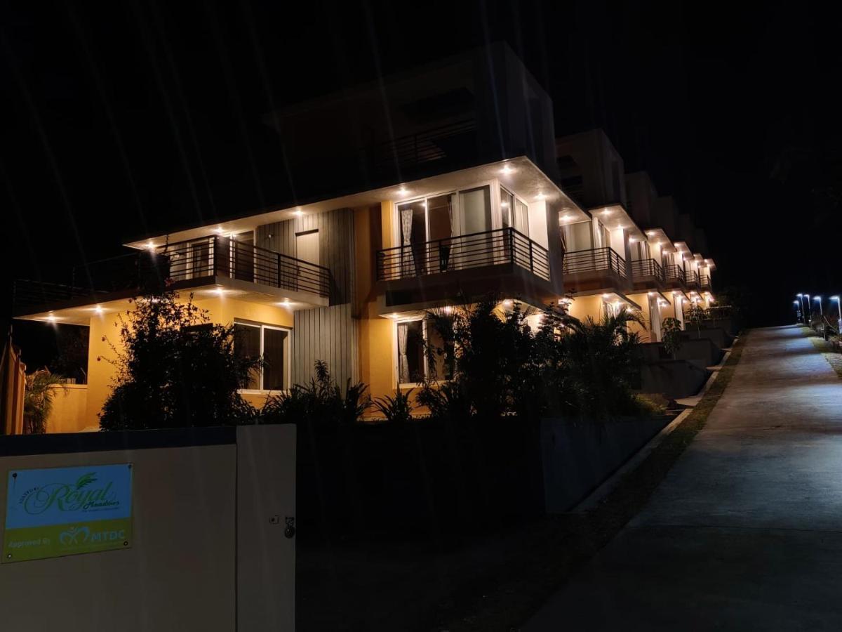 ROYAL MEADOWS - IGATPURI Bungalow B Bagian luar foto