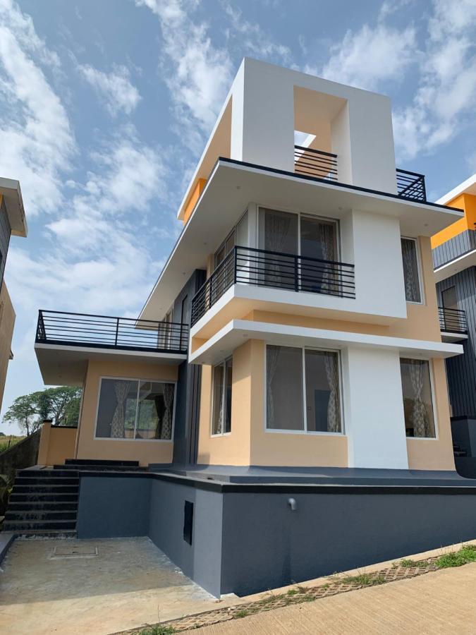 ROYAL MEADOWS - IGATPURI Bungalow B Bagian luar foto