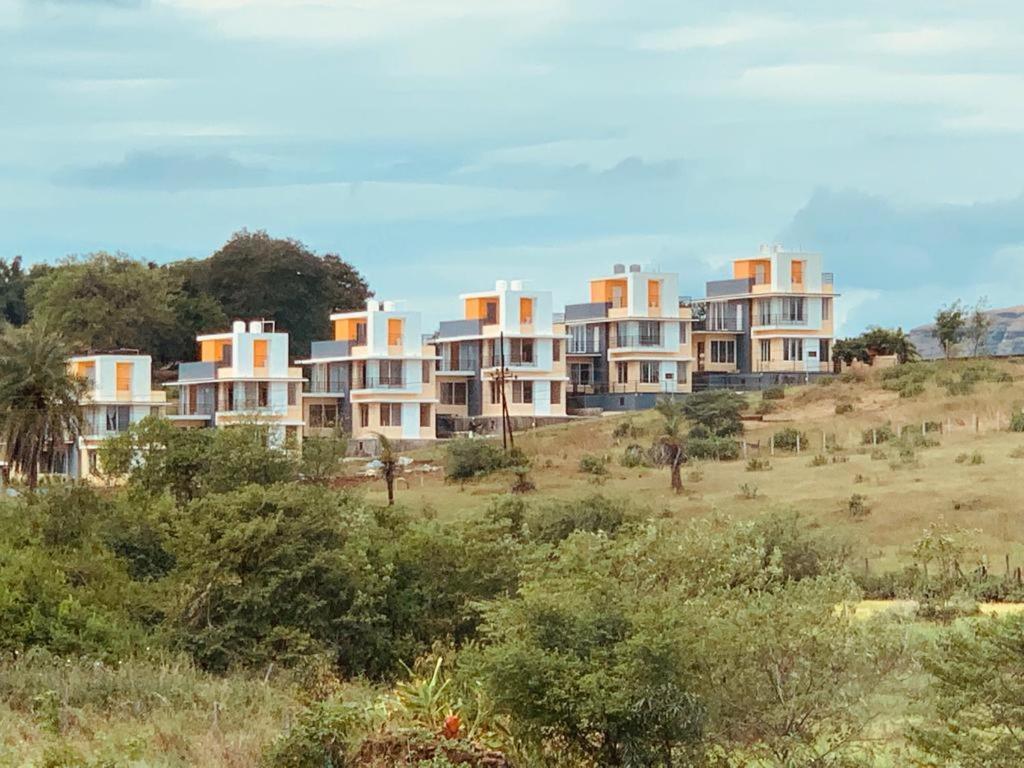 ROYAL MEADOWS - IGATPURI Bungalow B Bagian luar foto