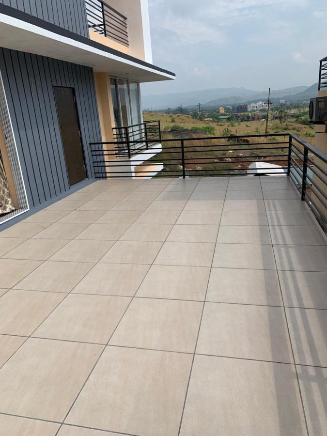 ROYAL MEADOWS - IGATPURI Bungalow B Bagian luar foto